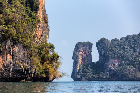 岩石的热带海景观