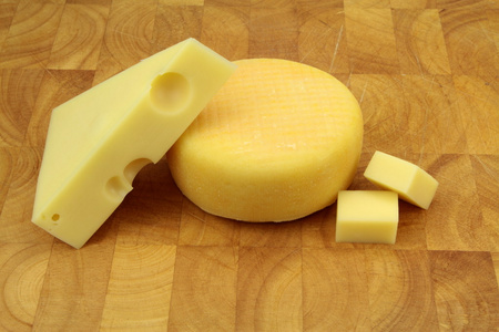 瑞士干酪和 kashar 的奶酪