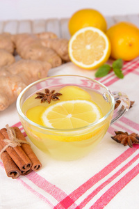 健康生姜茶和柠檬蜂蜜上表特写
