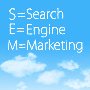 搜索引擎营销与设计在蓝蓝的天空背景上的云形图标