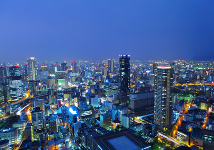 大阪城市的夜晚