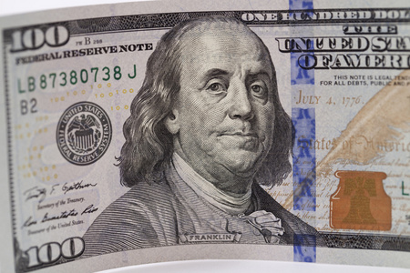 新钞一百美元照片