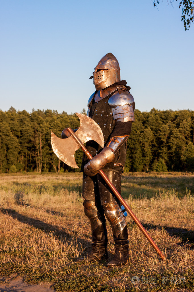 中世纪的骑士照片-正版商用图片1fcuoa-摄图新视界