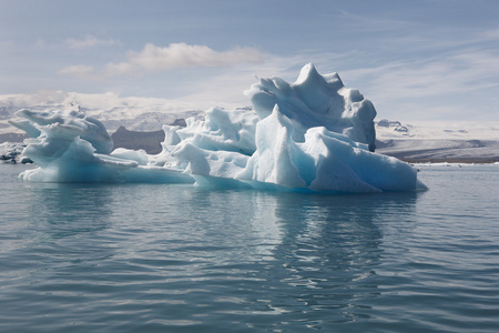 冰岛。东南地区。jokulsarlon。冰山和湖