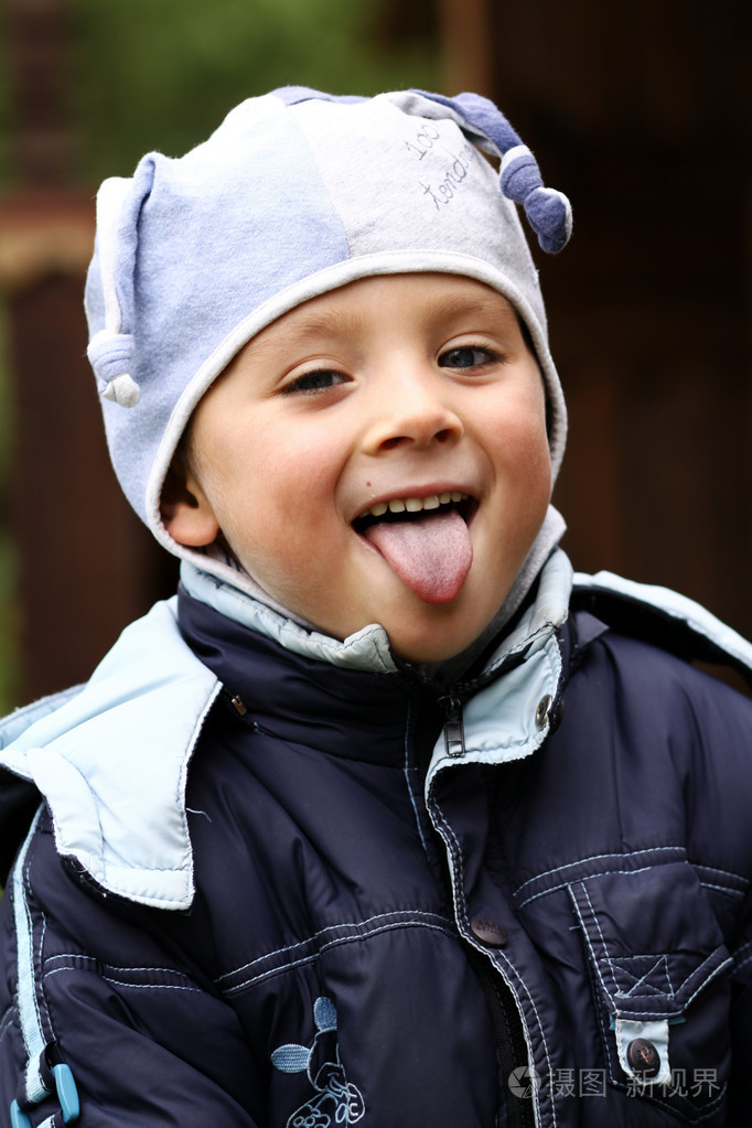 漂亮的小男孩的肖像