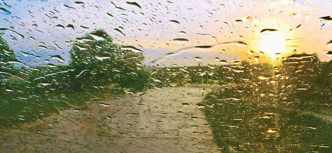 sunshower图片-sunshower素材-sunshower插画-摄图新视界