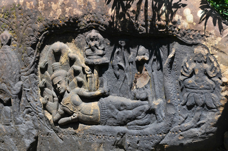 河床雕刻在柬埔寨吴哥寺地区 kbal 发言