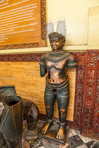 敏高棉青铜雕像图片