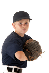 年轻的白种人棒球选手用手套的手