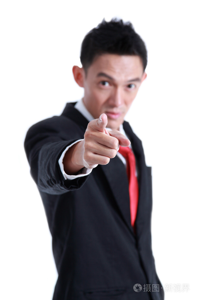 名男子用他的手指指着的肖像