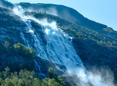 夏季兰福森瀑布挪威。