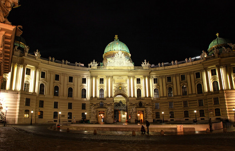 在奥地利维也纳霍夫堡宫的圣迈克尔的翅膀