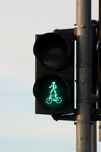交通灯用敏锐的光安全