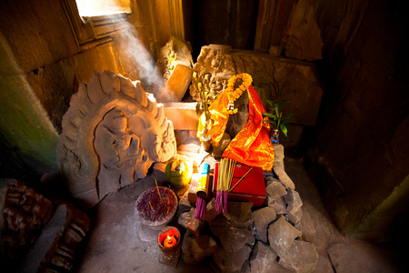 牺牲祭祀网站在古代遗址中的祭祀神坛照片