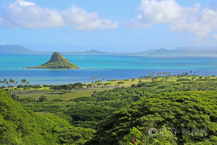 在 kaneohe 湾的中国佬的帽子