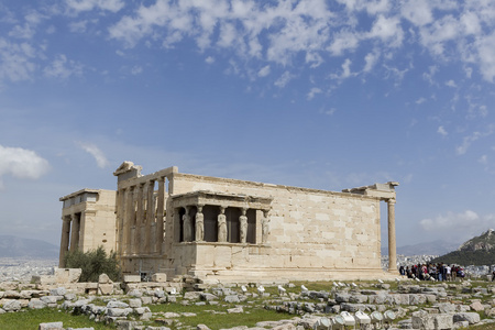 在古代门廊的 caryatides 在雅典卫城，雅典，希腊