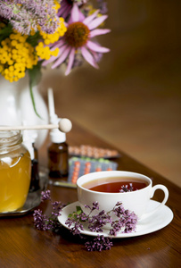 静物从药材 蜂蜜 凉茶和药品