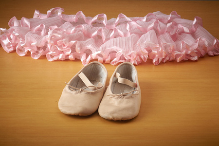 双芭蕾舞鞋