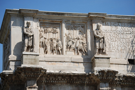 拱的君士坦丁在罗马下一个体育馆