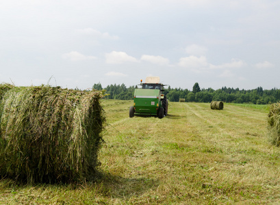 稻草捆农业机械收集干草