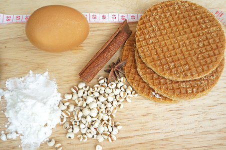 制作 stroop 华夫饼干