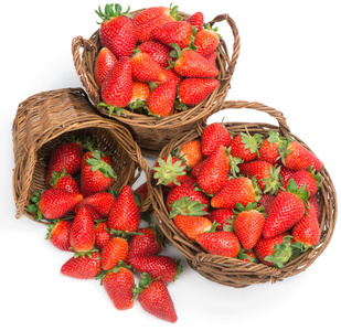 篮的新鲜成熟的草莓