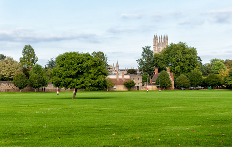 Merton college  默顿学院，牛津大学