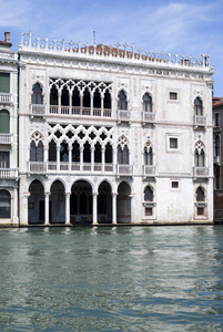 在威尼斯大运河建筑