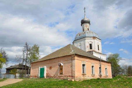 在 Sadovnya，亚历山德罗夫，1742 年 Vladimir 区域变形的教会