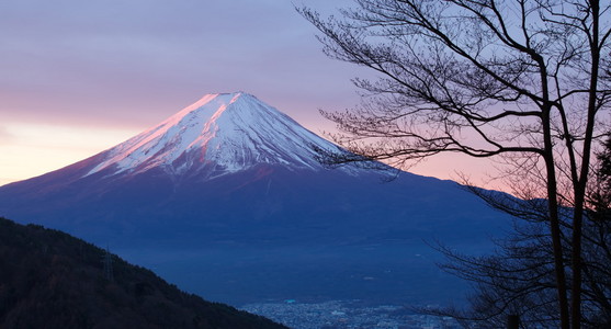 山富士在冬天