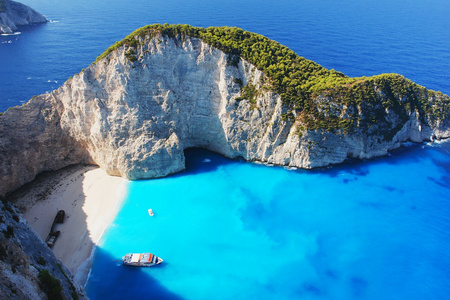 navagio 海滩，扎金索斯