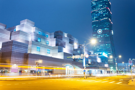 现代城市交通的夜景