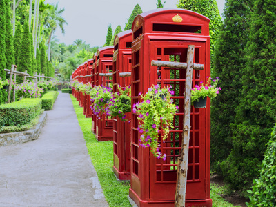 红色泰国电话亭图片