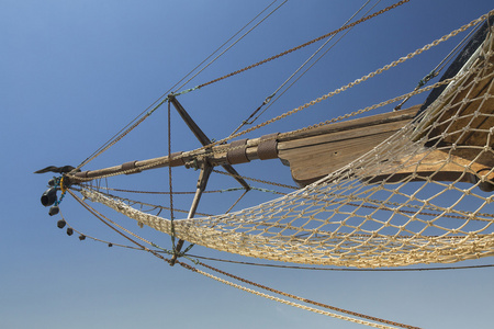 旧帆船船桅杆