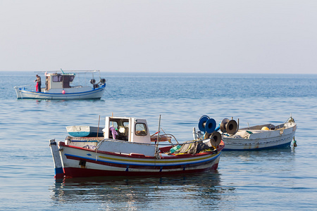 小渔船，在希腊