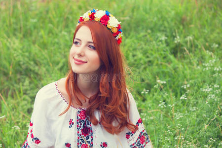 穿乌克兰民族服装的女孩
