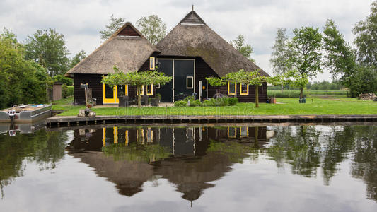 美丽的荷兰传统住宅