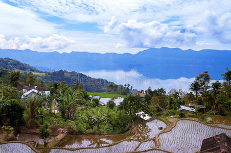 马尼霍湖