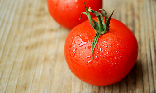 大红色的西红柿