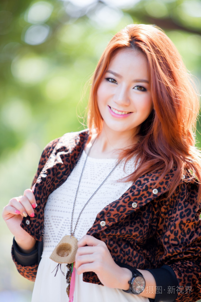 美丽的亚洲女孩照片-正版商用图片1ftvxs-摄图新视界