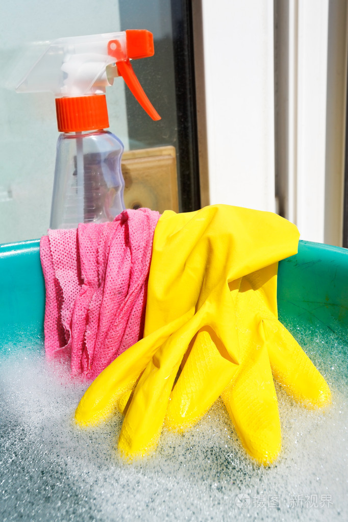 手套湿的抹布喷雾瓶泡沫水