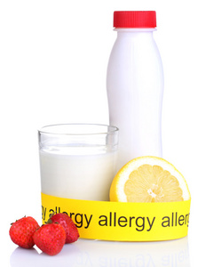 allergieauslsende Lebensmittel isoliert auf weiss孤立的白色衬底上的过敏食物