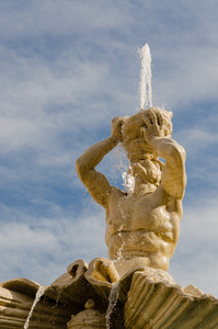 特里顿喷泉，吉安皮埃洛伦佐  贝尼尼 罗马巴贝里尼广场