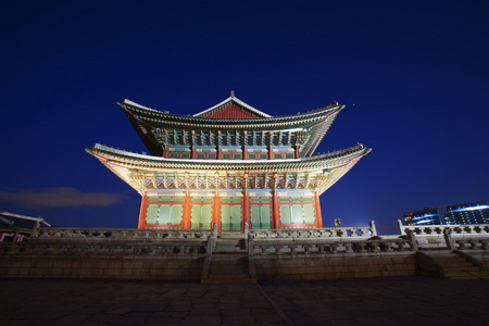 韩国景福宫的夜景