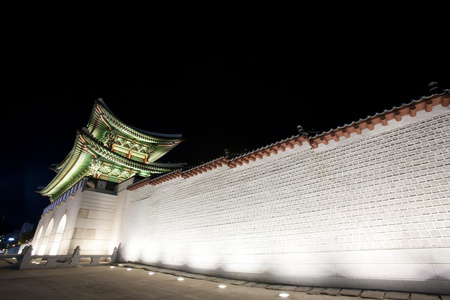 韩国景福宫的夜景