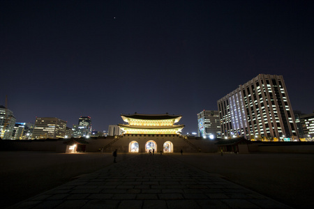 韩国景福宫的夜景