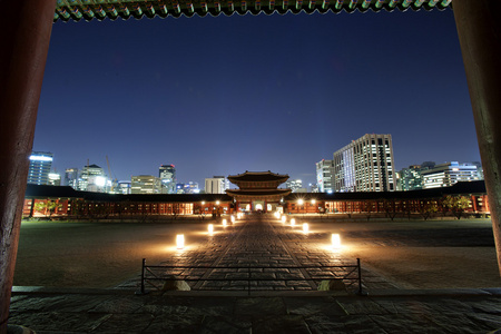 韩国景福宫的夜景
