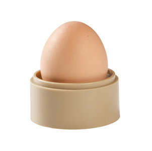 水煮的蛋中蛋杯