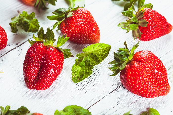 草莓和薄荷