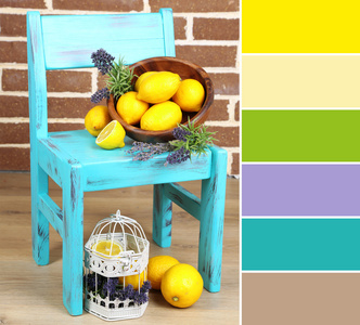 新鲜的柠檬与薰衣草的静物画。与免费色板的颜色调色板